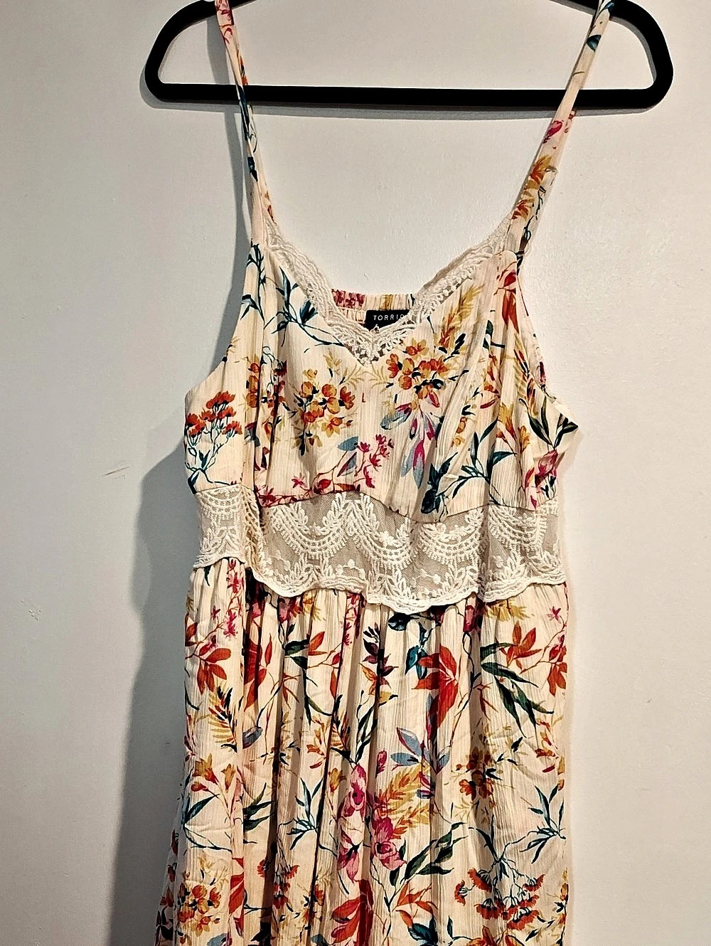 Torrid Cream Floral Lace-Trim Maxi Dress in Cream